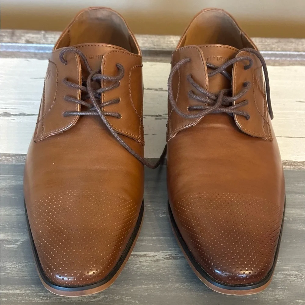 NWOT Tommy Hilfiger‎ Men's Shory Lace Up Dress Oxfords- Size 8.5